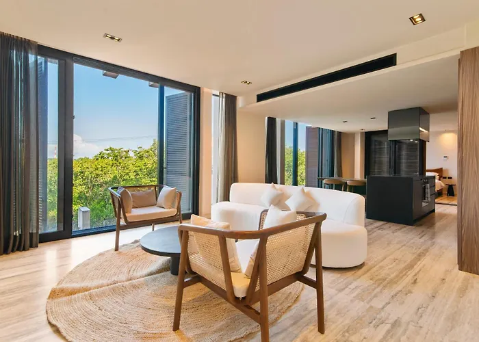 Front Luxury In *