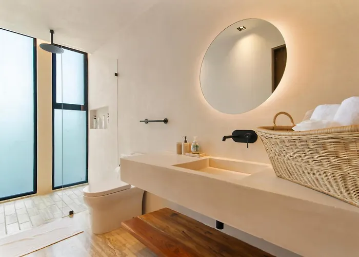 Front Luxury In