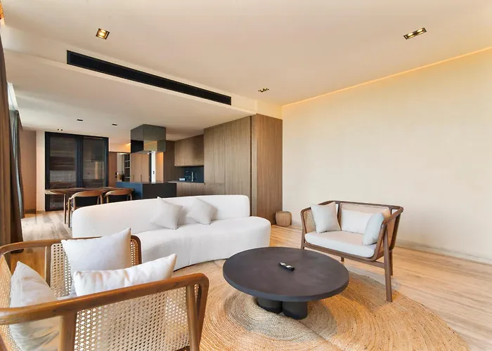 Front Luxury In *