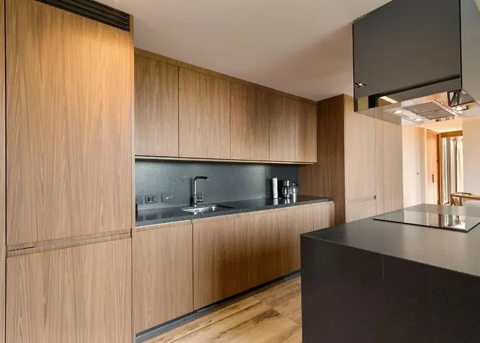 Front Luxury In